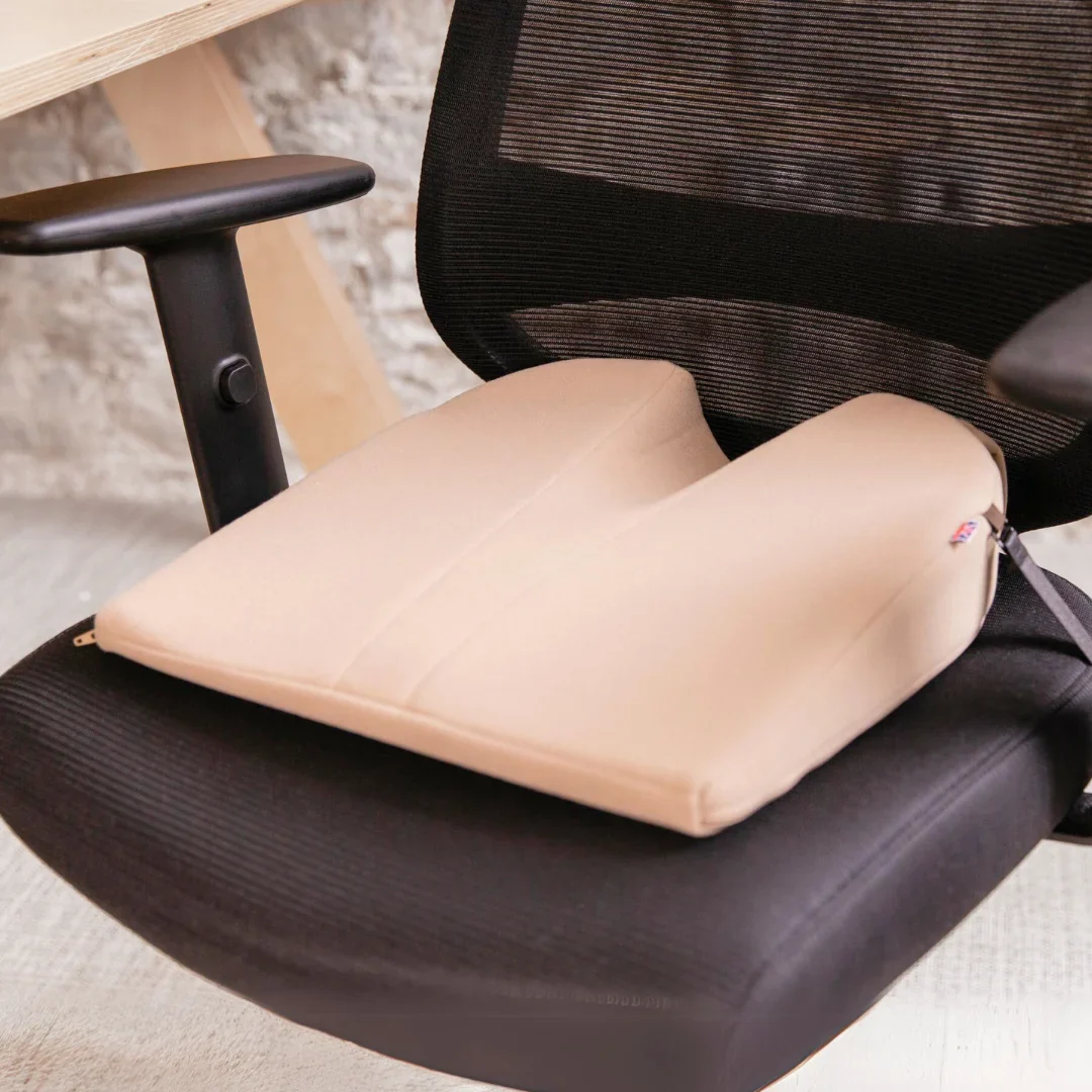 11° Degree Sitting Wedge (3¾") Coccyx Cut Out - Image 18