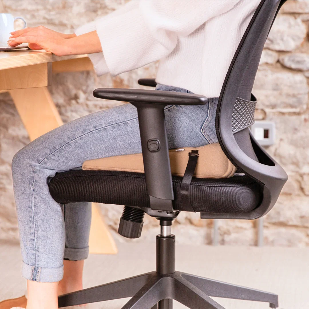 11° Degree Sitting Wedge (3¾") Coccyx Cut Out - Image 9