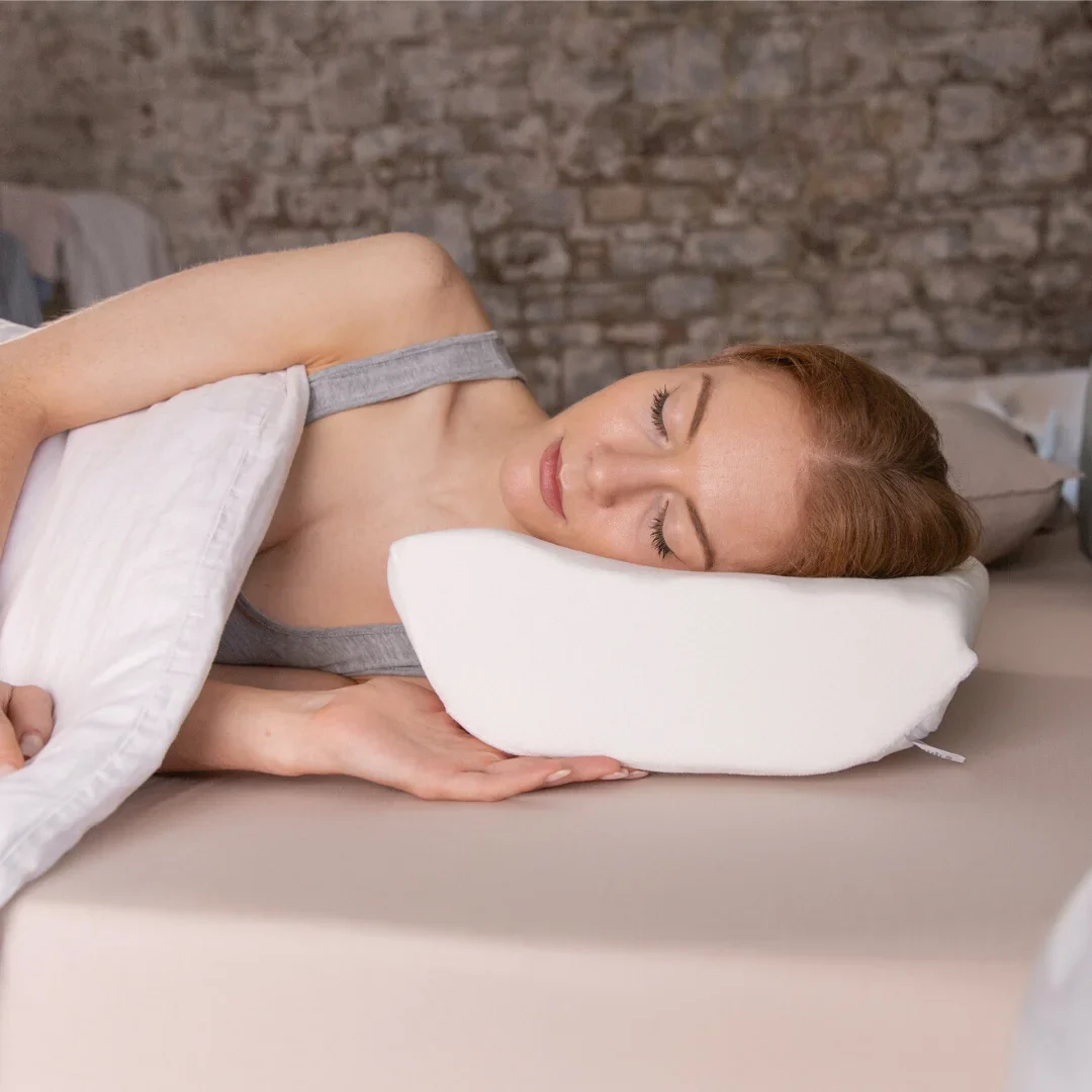 Putnam Travel Pillow - Image 4