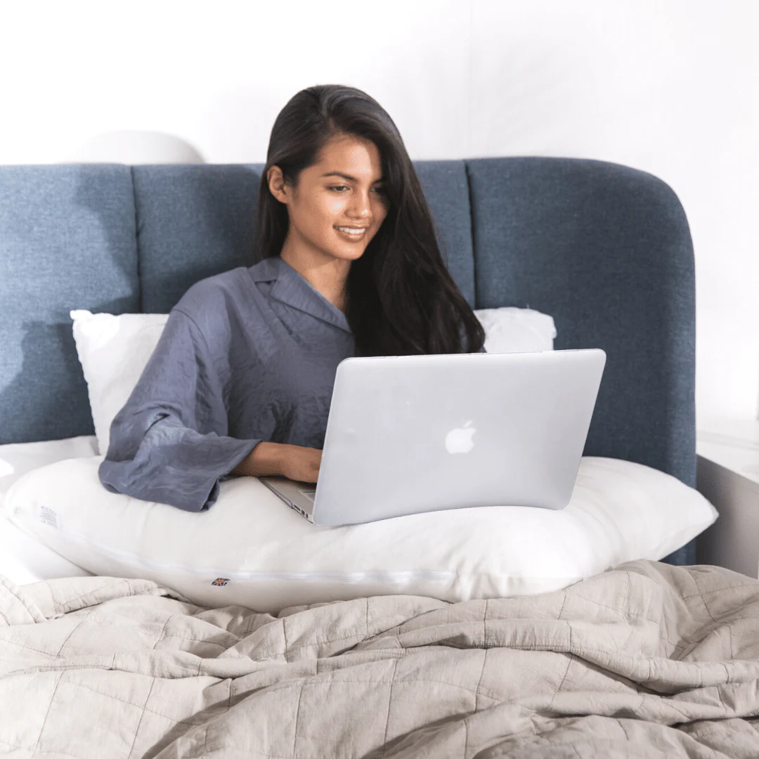 V-Shaped Pillow - Firm Orthopedic Support - Image 4